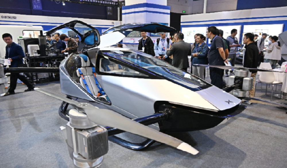 媒体管家： 低空经济带火飞行汽车 上市公司积极＂落子＂新赛