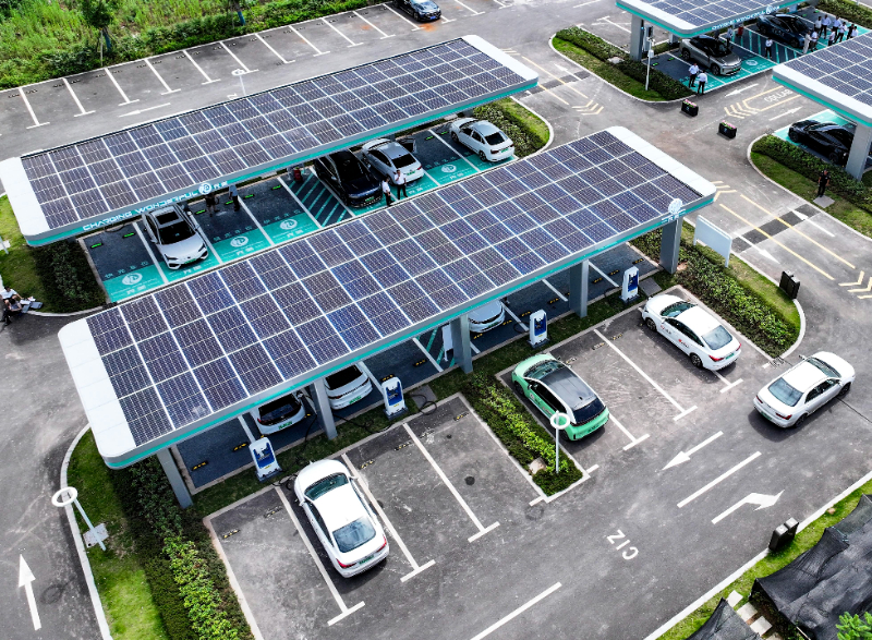 媒体管家： 中国多地出招破解新能源车“续航焦虑”