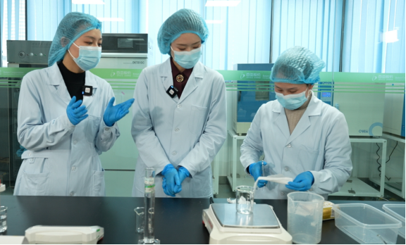 科学赋能，品质护航：自由点益生菌卫生巾的三重权威验证之路(图3)