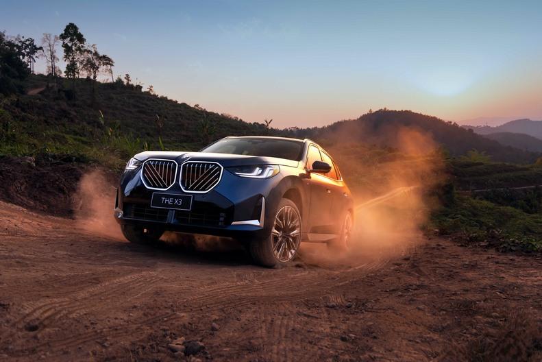 试驾｜全新BMW X3长轴距版：爬得上49度的坡，懂得你“暗送秋波”(图2)