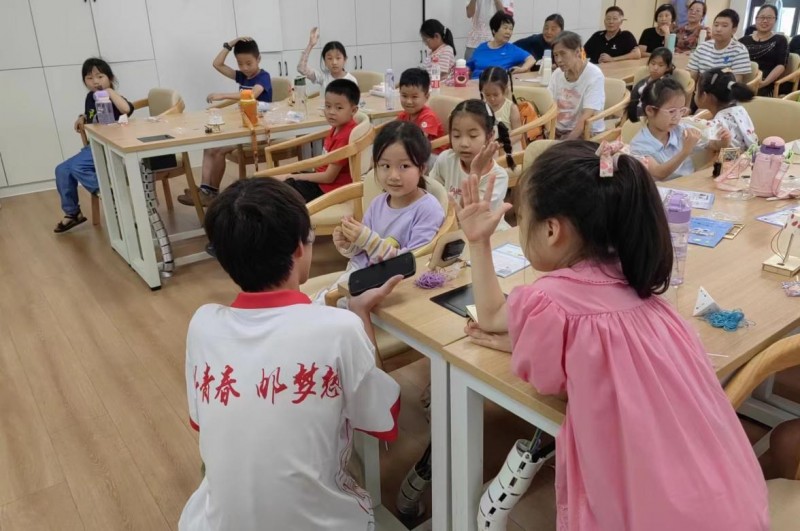 媒体管家: 时光剪影,柏卜情谊润童心田——西柏坡精神志愿宣讲走进袁家边儿童心间(图2) 媒体管家: 时光剪影,柏卜情谊润童心田——西柏坡精神志愿宣讲走进袁家边儿童心间(图2)