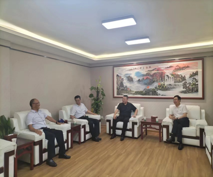 媒体管家： 陶行知基金会公益组与安庆考上“985”大学的寒门学子共创美好未来(图3)