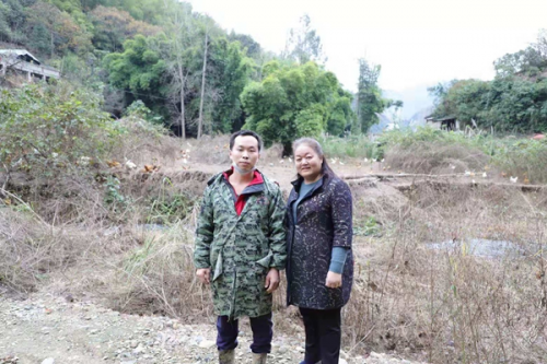 “鸡皇后”三十年让乌鸡成了金凤凰 圆了上万贫困人口脱贫梦(图6) “鸡皇后”三十年让乌鸡成了金凤凰 圆了上万贫困人口脱贫梦(图6)