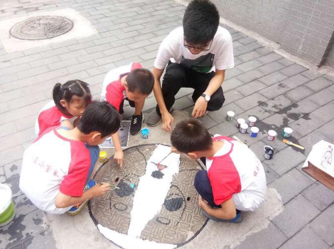 储蓄中心迎来“社区小管家” “吸储”新办法让爱心升值(图1) 储蓄中心迎来“社区小管家” “吸储”新办法让爱心升值(图1)