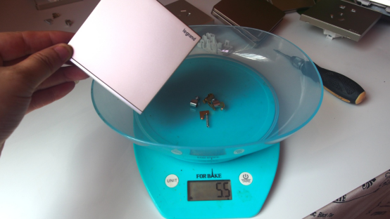 罗格朗开关内部拆解,实力说话!(图11) 罗格朗开关内部拆解,实力说话!(图11)