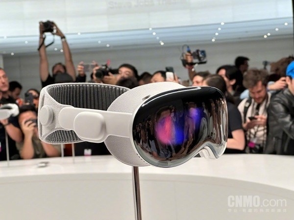苹果MR眼镜Vision Pro成本曝光：1500美元 屏幕占一半(图1)