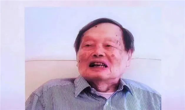 101岁杨振宁在西湖大学致辞 给自己打分还不错 张朝阳赞其超越霍金(图1)