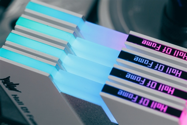 DDR5不断更迭 现在还能入手D4内存吗？(图3)