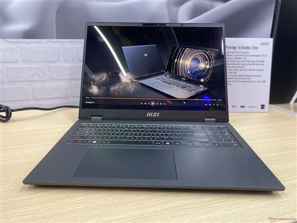 神奇的16核心22线程！全球第一台Intel 14代酷睿笔记本亮相(图3)